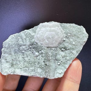 White Fluorescent Calcite Specimen from Fujian, China, White Thousand Layer Calcite, Flaky Calcite, Mineral Specimen Collection