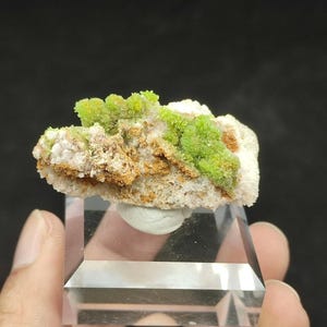 Natual Green Pyromorphite from Guangxi Province, China, Raw Pyromorphite Cluster, Mineral Specimen