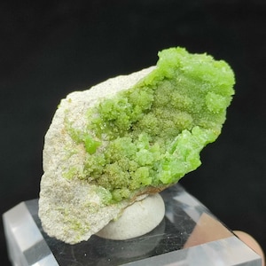 Natual Green Pyromorphite from Guangxi Province, China, Raw Pyromorphite Cluster, Mineral Specimen