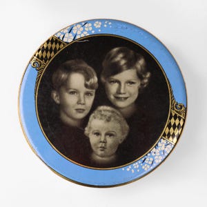 Tin Can of the Belgian Royal Family, 1930s
