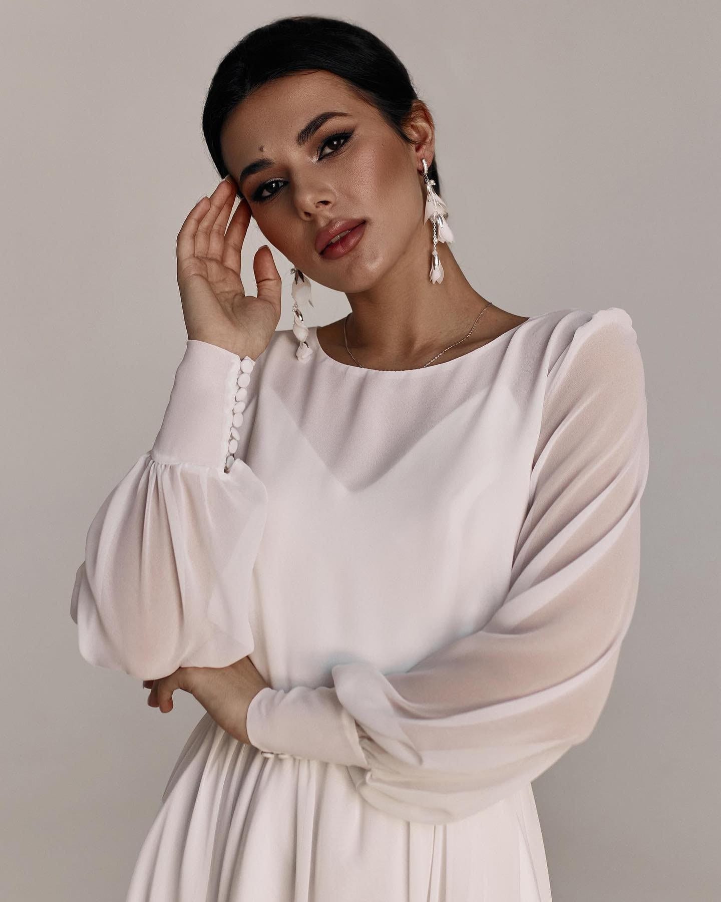 long sleeve a line chiffon wedding dress As Is Long Sleeve Chiffon A-Line Wedding Dress