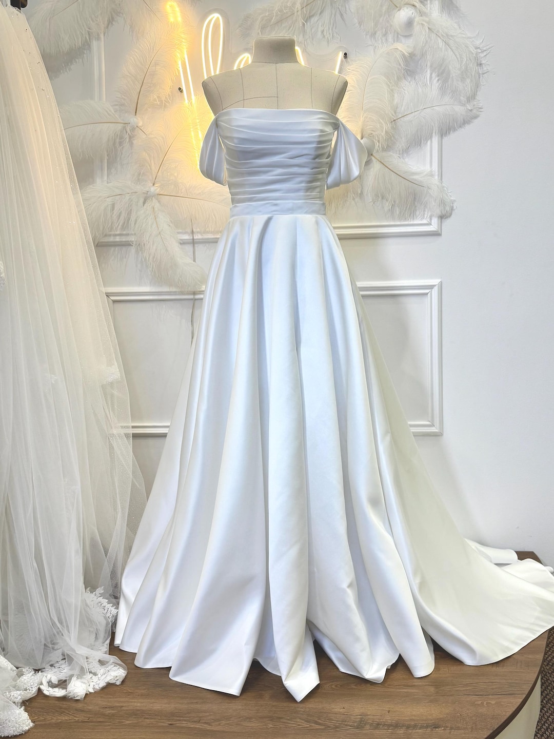 Vestido de novia largo de seda, vestido de novia con corsé fluido