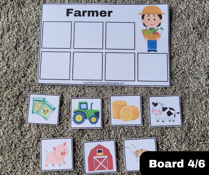 Op de afbeelding: Een printbaar bordspel voor kinderen met een boer, een tractor, hooibalen, een koe, een varken, een schuur en een kruiwagen. Het bord is gelabeld met "Boer" en "Bord 4/6".