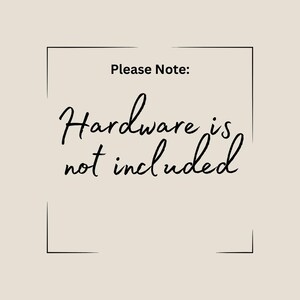 K&ouml;nnte beinhalten: Ein schwarz-wei&szlig;es Schild mit wei&szlig;em Rand und dem Text "Bitte beachten Sie: Die Hardware ist nicht im Lieferumfang enthalten".