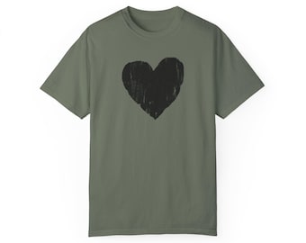 Black Heart T-shirt (Moss) | Fashion T-shirt | Trendy T-shirt | Heart T-shirt | Graphic T-shirt | Statement T-shirt | Graphic Tee