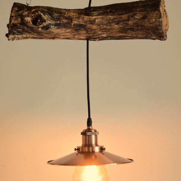 Lustre en bois flotté