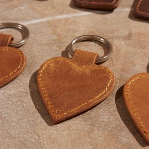 Personalized Leather Heart shape Keychain, Heart key fob, Heart Keychain for anniversary, monogram Leather Keyring, Valentine’s Day Gift