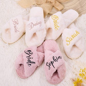 Personalized Fluffy Slippers Bridesmaid Slippers Bride Slipper Fuzzy Bridal Party Slippers Maid of Honor Gift Cozy Slippers Gift for Her