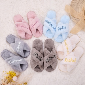 Custom Bride Slippers, Fluffy Bridesmaid Slippers, Personalized Cozy Slipper, Bridal Party Gifts, Bridesmaid Gifts, Bachelorette Party Gifts