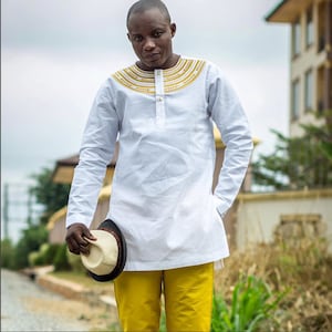Camicia a maniche lunghe e pantaloni da uomo bianchi e oro, abbigliamento africano, caftano da uomo