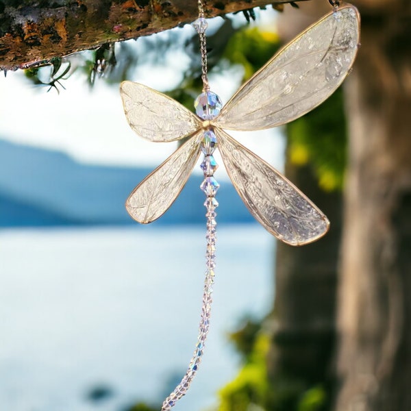 Dragonfly Suncatcher | rainbow lightcatcher, natural stone, crystalstone hanger, window crystal prism, window decoration, amethyst suncatcher