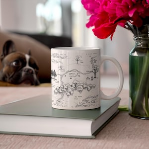 Tazza Winnie the Pooh, mappa del bosco dei 100 acri, tazza Pooh classica da 11 e 15 once, design a sublimazione in bianco e nero, download digitale file PNG