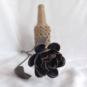 Handgeschmiedete Rose aus Metall