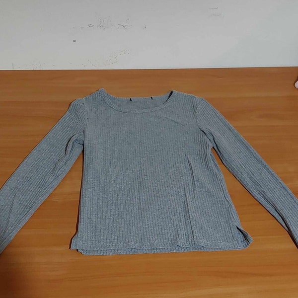 Soft gray longsleeve shirt XXS size - Athletic petite woman blouse for every day - Second hand grey top - Vintage skinny top from 00s