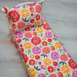 Handmade Floral 18-inch Doll Bedding Set: Comforter & Pillow