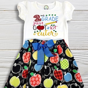 Roupa de colegial - Roupa de volta às aulas - Camisa e saia escolar - Roupa escolar - Camisa escolar bordada - Roupa escolar Apple School Grade