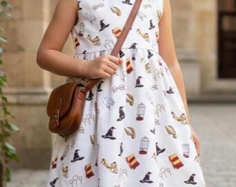 Vestito da maga - Abito magico - Vestito con icone di Harry - Vestito da maga per bambine - Abito da parco a tema fantasy