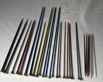 Agujas de tejer Boye de aluminio multicolor vintage, variedad de tamaños, lote de 29