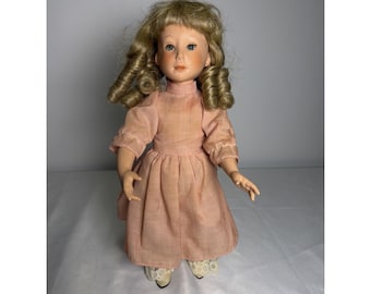 Muñeca Lee Middleton vintage rara de 1994, con cabello rubio dulce y ojos azules, niña pequeña.