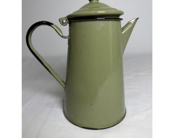 Cafetera vintage esmaltada fabricada en Polonia por Emalia Olkusz.  3/4 Litro 7"