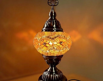Lámpara de mesa turca marroquí hecha a mano