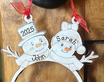 Décoration de Noël bonhomme de neige shaker familial avec perles et ruban 2025