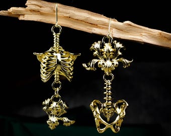 Brincos de Costela e Pélvis - Brincos Anatômicos Artesanais - Joias Góticas