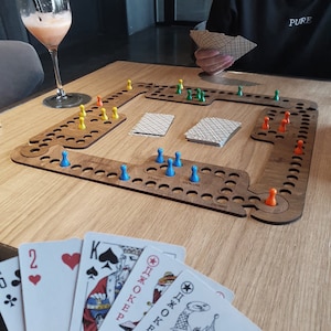 Pegs and Jokers-bordspel voor 2-6 spelers, natuurlijk hout