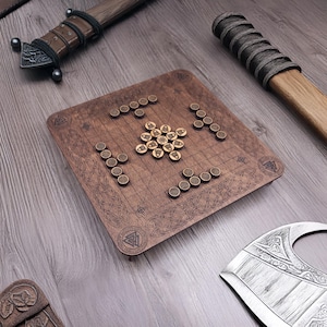 Hnefatafl Hearth Edition – Juego de estrategia vikingo / Juego de mesa nórdico hecho a mano / Mesa de madera portátil