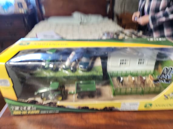 ERTL John Deer 60TH Anniversary Farm toy set