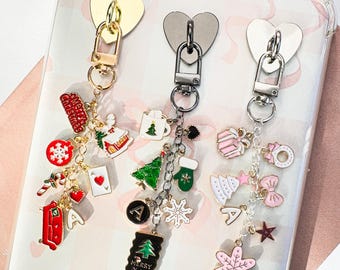 Christmas Kindle Charm Chain, Customized Holiday Gifts, Kindle Kobo iPhone Accessory for E-reader, Booklover Gift, Personalized Keychain