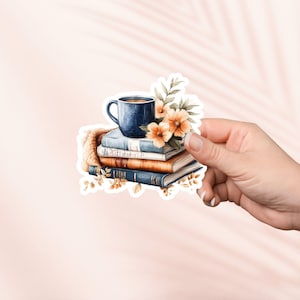Bücher und Kaffee Aufkleber, niedlicher Bücherwurm Vinyl Aufkleber, Bücherwurm Merch, Geschenk für Buchliebhaber, e-Reader Kindle Aufkleber, Leseliebhaber, gemütlicher Herbst