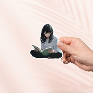 Pegatina de niña leyendo, bonita pegatina de Cottagecore, pegatinas para Kindle, artículos de merchandising para amantes de los libros, regalo para amantes de los libros, regalo para lectores electrónicos, amantes de la lectura, lectores obscenos