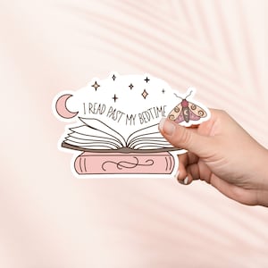 Leí más allá de mi pegatina antes de dormir, linda pegatina de vinilo Bookish, Bookish Merch, regalo para amantes de los libros, pegatinas Kindle para lectores electrónicos, amantes de la lectura