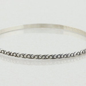 Pulsera de plata de ley con diseño de remolino vintage, redonda, de 20 cm y 6,35 cm de diámetro.