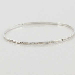 Brazalete de plata de ley con diseño vintage de sol, 21,5 cm de diámetro y 6,35 cm de diámetro.
