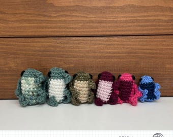 Tiny Huggy Frog, crochet amigurumi frog in several color variations