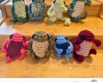 MADE-TO-ORDER- Little Huggy Frog, crochet amigurumi frog