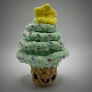 Mini árbol de Navidad tejido a crochet