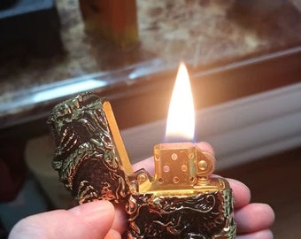 Retro Kerosene Lighter Vintage Armored Dragon Creative Engraving Heavy Duty Vintage Flip Top Brass Windproof Lighter