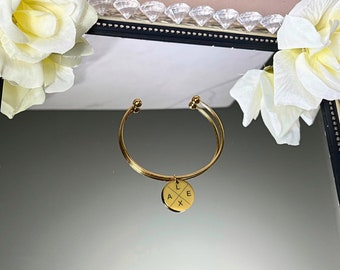 Bracciale rigido con iniziali personalizzate, nome inciso personalizzato, placcato oro 18k