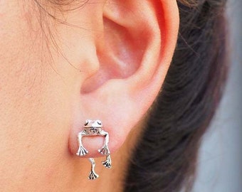 Grillige kikker Stud Oorbellen - zilveren en groene sieraden met leuke achterpoot detail schattige kikker oorbellen kikker oorbellen, eigenzinnige sieraden