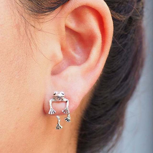 Pendientes de rana caprichosos - joyería de plata y verde con divertido detalle de la pierna trasera lindos pendientes de rana pendientes de rana, joyería peculiar