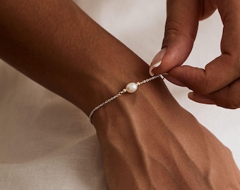 14K Gold Plated Pearl Bracelet, Freshwater Pearl Bracelet, Single Pearl Bracelet, Bridesmaid Bracelet, Wedding Bracelet, Mothers Day Gift