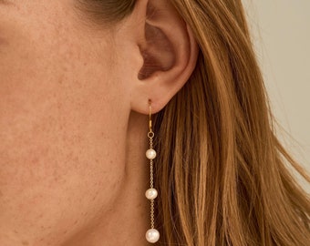 Orecchini pendenti con perle d'acqua dolce naturali, orecchini pendenti con perle dorate, orecchini lunghi con perle, orecchini da sposa, gioielli da sposa, regalo per la festa della mamma