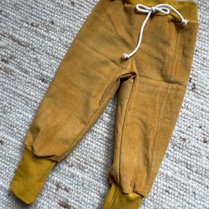 Stretch corduroy trousers for children with cuffs