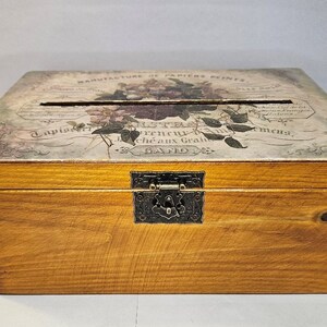 Gran cofre de madera decorado con técnica decoupage con flores, una caja, una caja para guardar, un cofre para sobres, un cofre para toallas dobladas