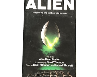 Rare Vintage Book Alien Movie Graphic Novel Photo Book