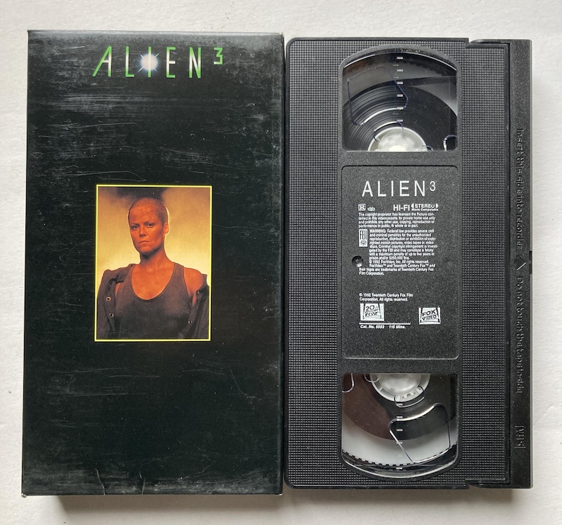 Alien Trilogy VHS Tape Box Set Alien / Aliens / Alien 3 Science Fiction ...