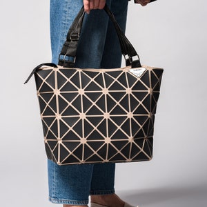 Borsa Borsa dal look quotidiano fatta a mano Borsa casual Look elegante Borsa geometrica facile da indossare Borsa dal design geometrico per streetwear Borsa a tracolla tutti i giorni immagine 4